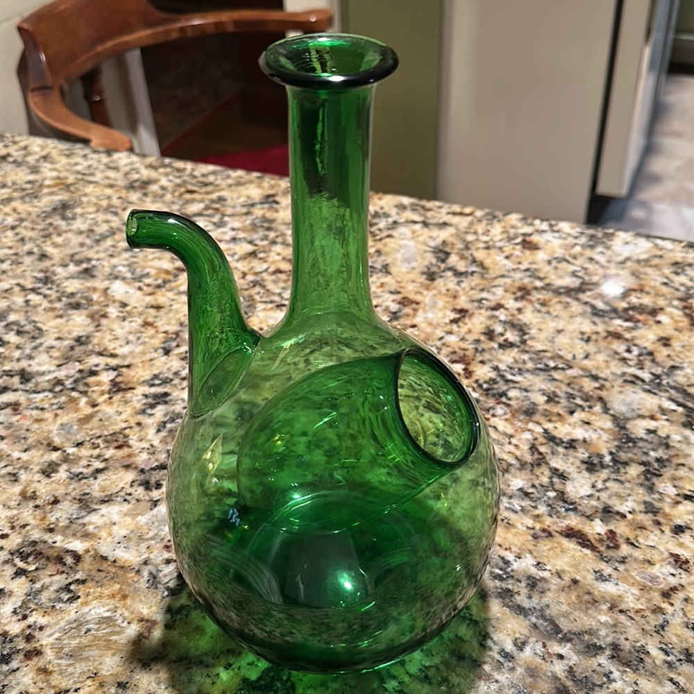 Vintage Hand Blown Italian green glass - Picture 3 of 9